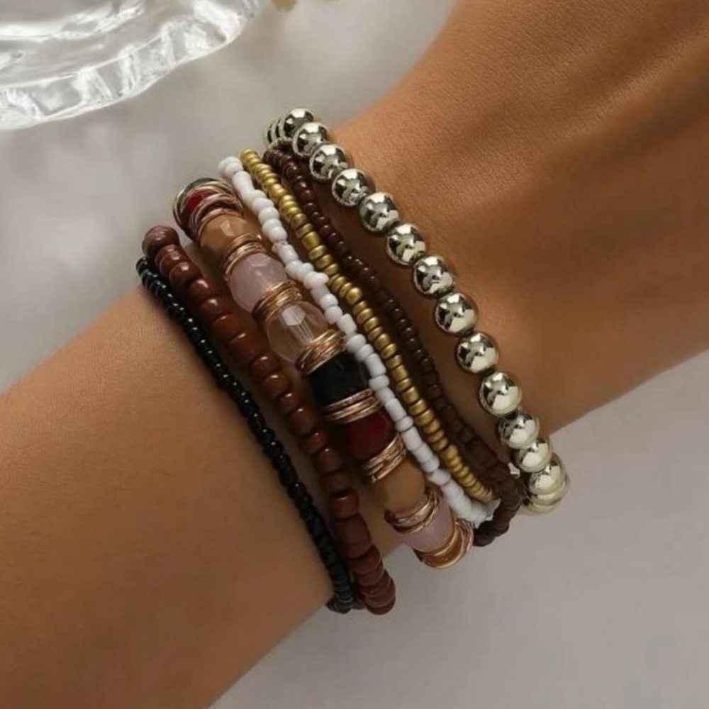 7 Piece Beaded Bohemian style bracelet NWT